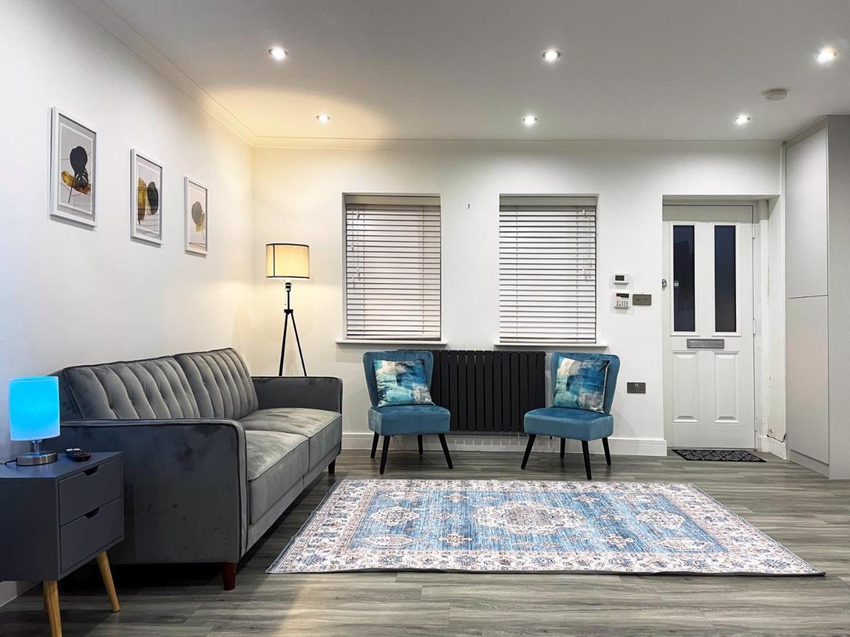 Karen'S Place In Windsor Bagian luar foto