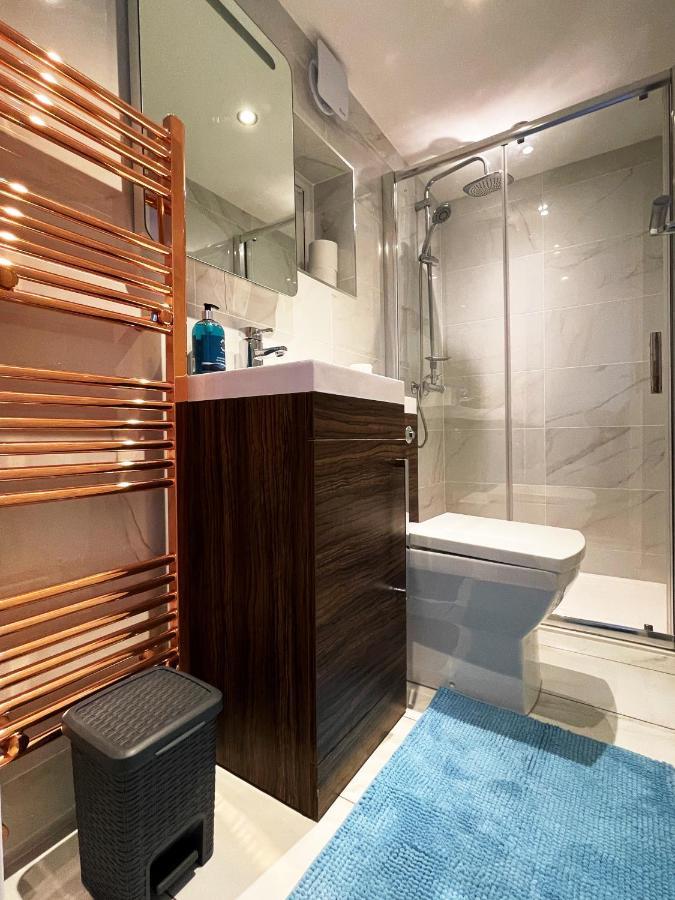 Karen'S Place In Windsor Bagian luar foto
