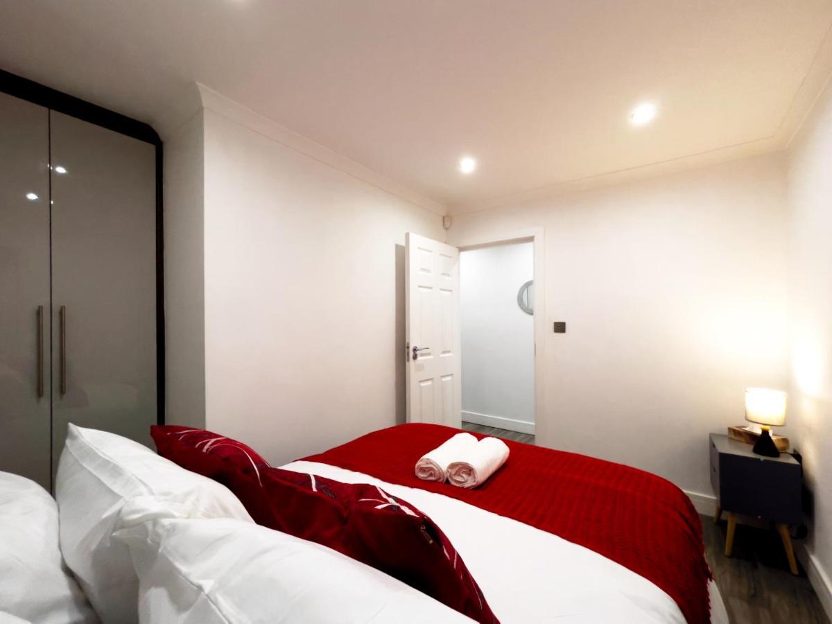 Karen'S Place In Windsor Bagian luar foto