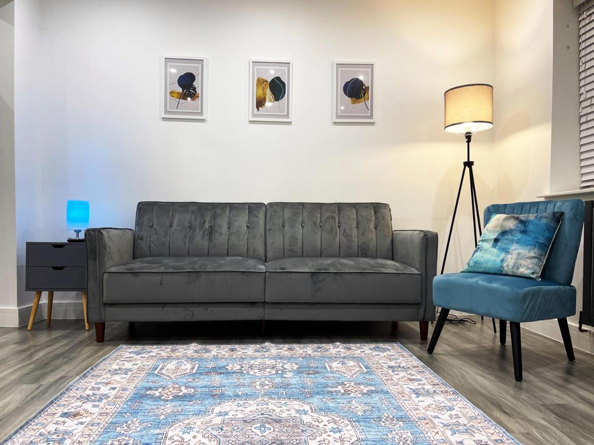 Karen'S Place In Windsor Bagian luar foto